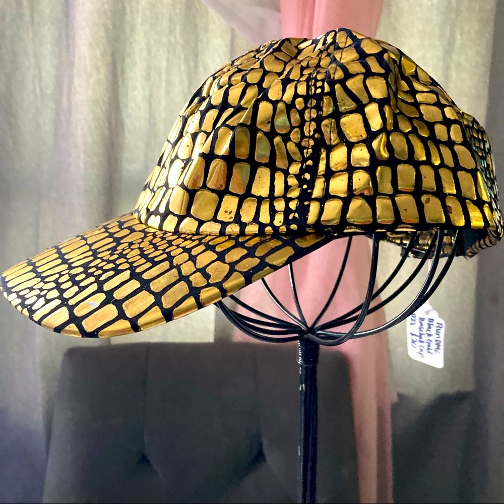Vintage 80s/90s Black & Gold Snake Print SnapBack